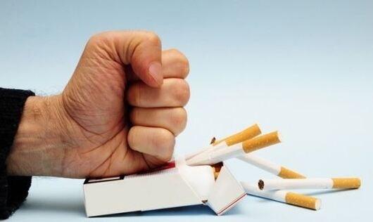 Parar de fumar evitará dores nas articulações dos dedos