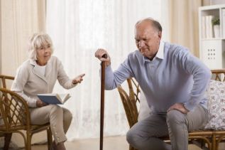 Os idosos correm risco de doenças articulares